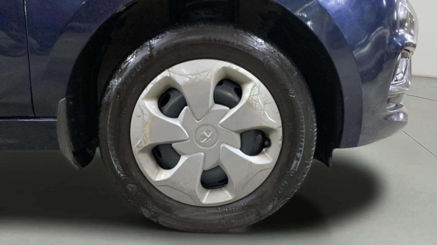 2022 Tata Tiago XT CNG, CNG, Manual, 16,321 km, Right Front Wheel