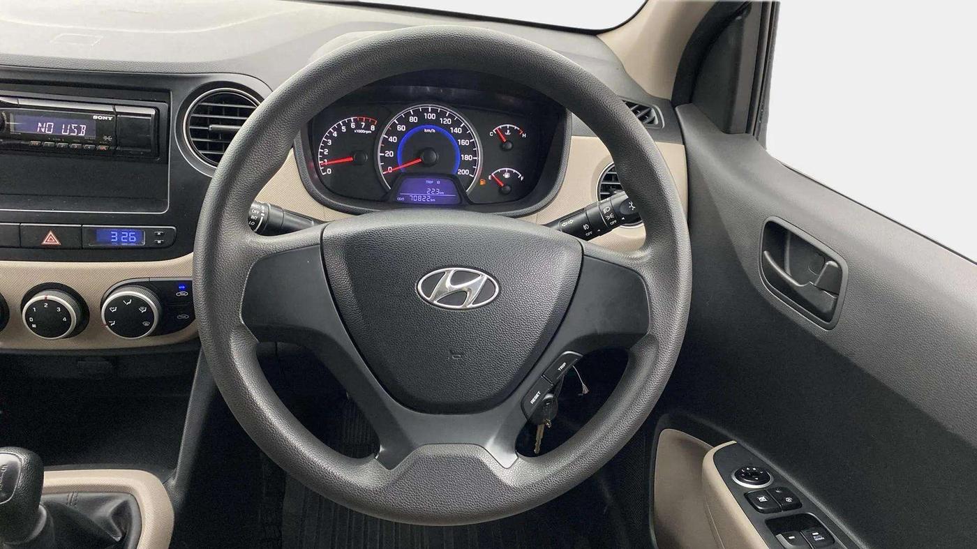 2016 Hyundai Grand i10 MAGNA 1.2 KAPPA VTVT, Petrol, Manual, 70,830 km, Steering Wheel Close Up