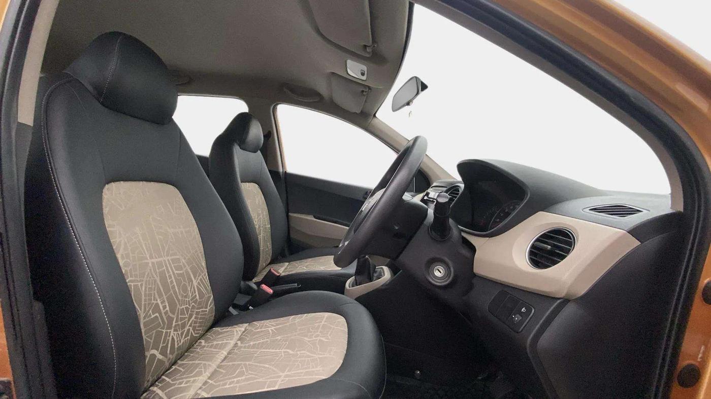 2016 Hyundai Grand i10 MAGNA 1.2 KAPPA VTVT, Petrol, Manual, 70,830 km, Right Side Front Door Cabin