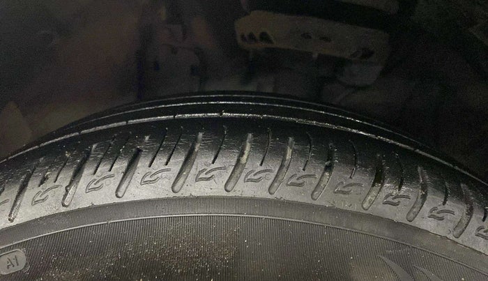 2019 Hyundai VENUE SX PLUS 1.0 TURBO DCT, Petrol, Automatic, 39,013 km, Left Front Tyre Tread