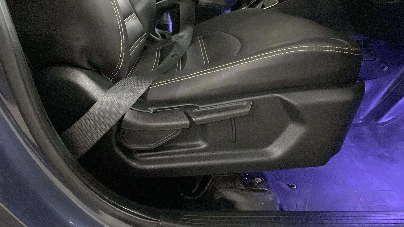 2019 Hyundai VENUE SX PLUS 1.0 TURBO DCT, Petrol, Automatic, 39,013 km, Driver Side Adjustment Panel