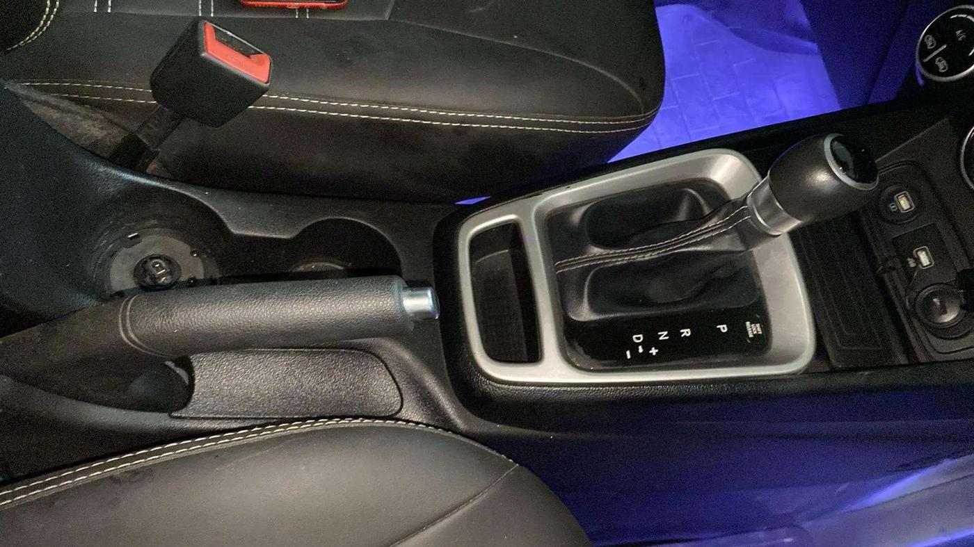 2019 Hyundai VENUE SX PLUS 1.0 TURBO DCT, Petrol, Automatic, 39,013 km, Gear Lever