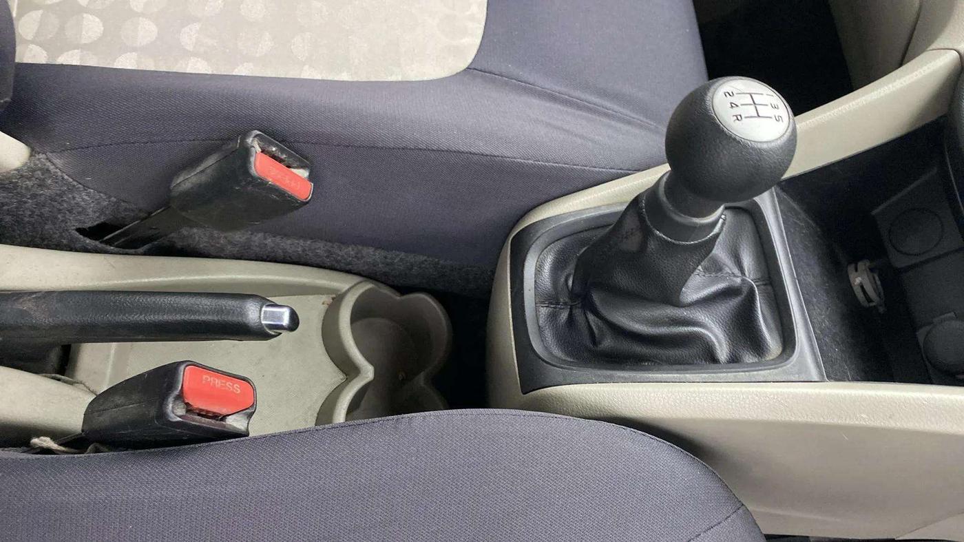 2015 Maruti Celerio VXI, Petrol, Manual, 87,372 km, Gear Lever