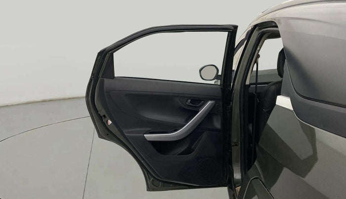 2022 Tata NEXON XM PLUS SUNROOF PETROL, Petrol, Manual, 29,739 km, LHS Rear Door