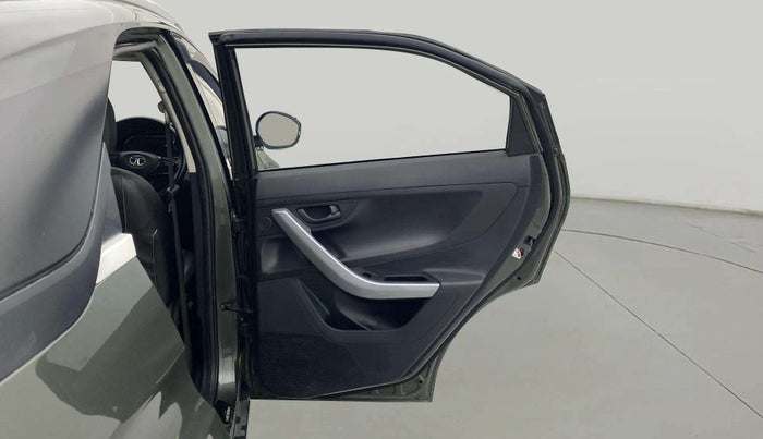 2022 Tata NEXON XM PLUS SUNROOF PETROL, Petrol, Manual, 29,739 km, RHS Rear Door