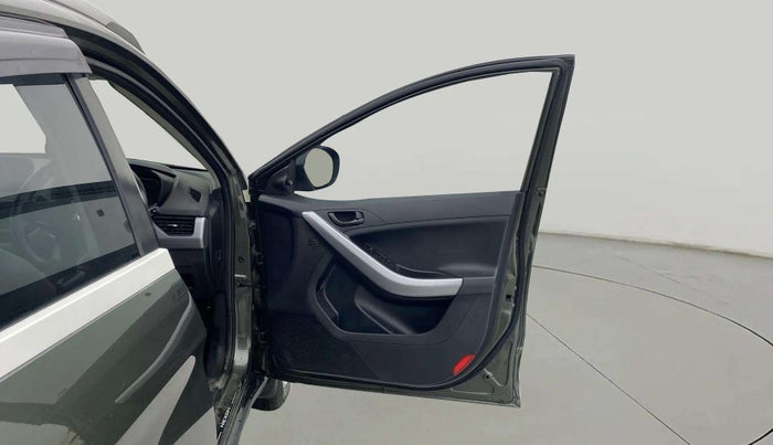 2022 Tata NEXON XM PLUS SUNROOF PETROL, Petrol, Manual, 29,739 km, RHS Front Door