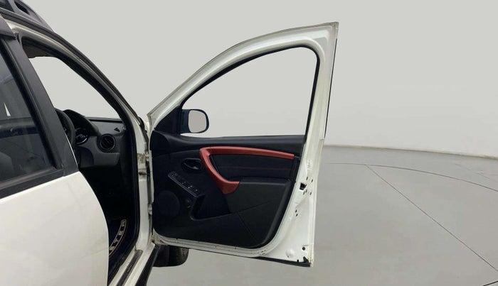 2018 Renault Duster 85 PS RXS MT DIESEL, Diesel, Manual, 91,754 km, RHS Front Door