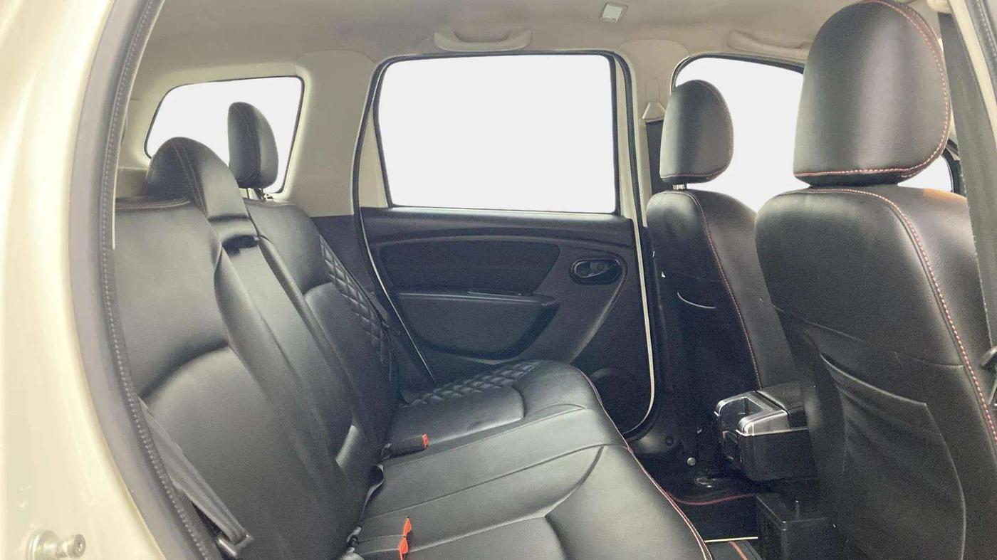 2018 Renault Duster 85 PS RXS MT DIESEL, Diesel, Manual, 91,821 km, Right Side Rear Door Cabin