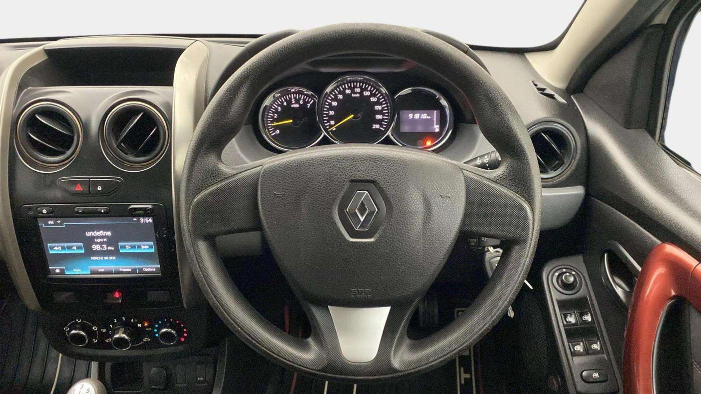2018 Renault Duster 85 PS RXS MT DIESEL, Diesel, Manual, 91,821 km, Steering Wheel Close Up