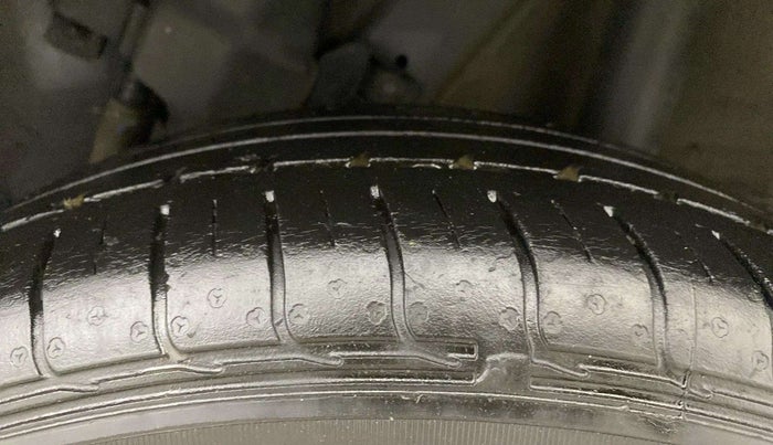 2022 Hyundai VENUE S+ 1.2, Petrol, Manual, 34,117 km, Left Rear Tyre Tread