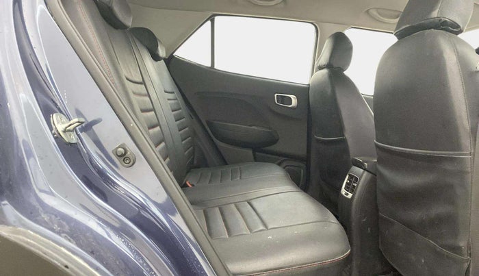 2022 Hyundai VENUE S+ 1.2, Petrol, Manual, 34,117 km, Right Side Rear Door Cabin