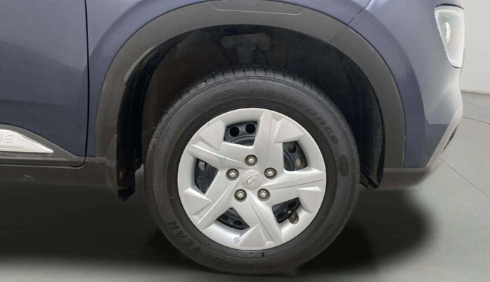 2022 Hyundai VENUE S+ 1.2, Petrol, Manual, 34,117 km, Right Front Wheel