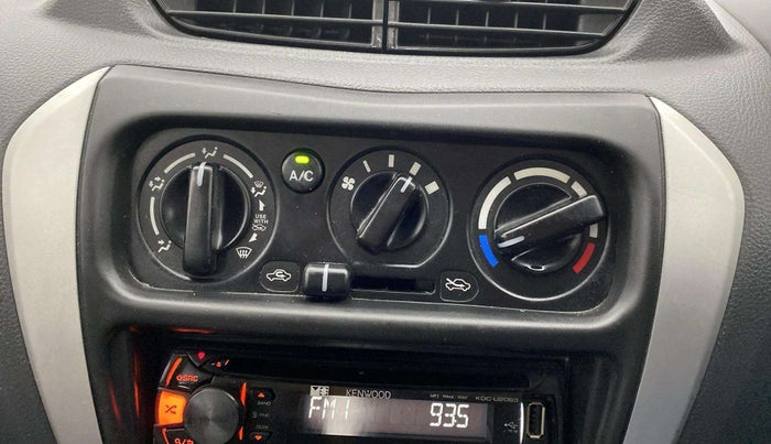2018 Maruti Alto 800 LXI, Petrol, Manual, 62,669 km, AC Unit - Directional switch has minor damage