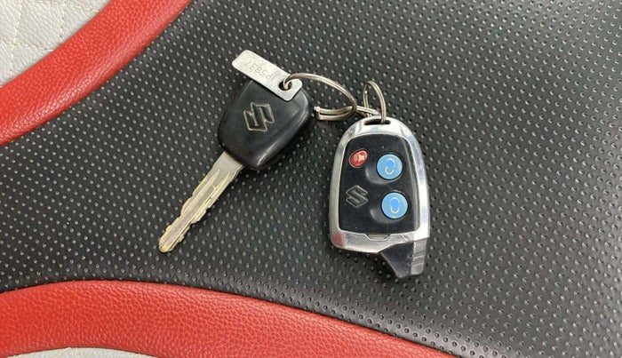 2018 Maruti Alto 800 LXI, Petrol, Manual, 62,669 km, Lock system - Door lock knob has minor damage