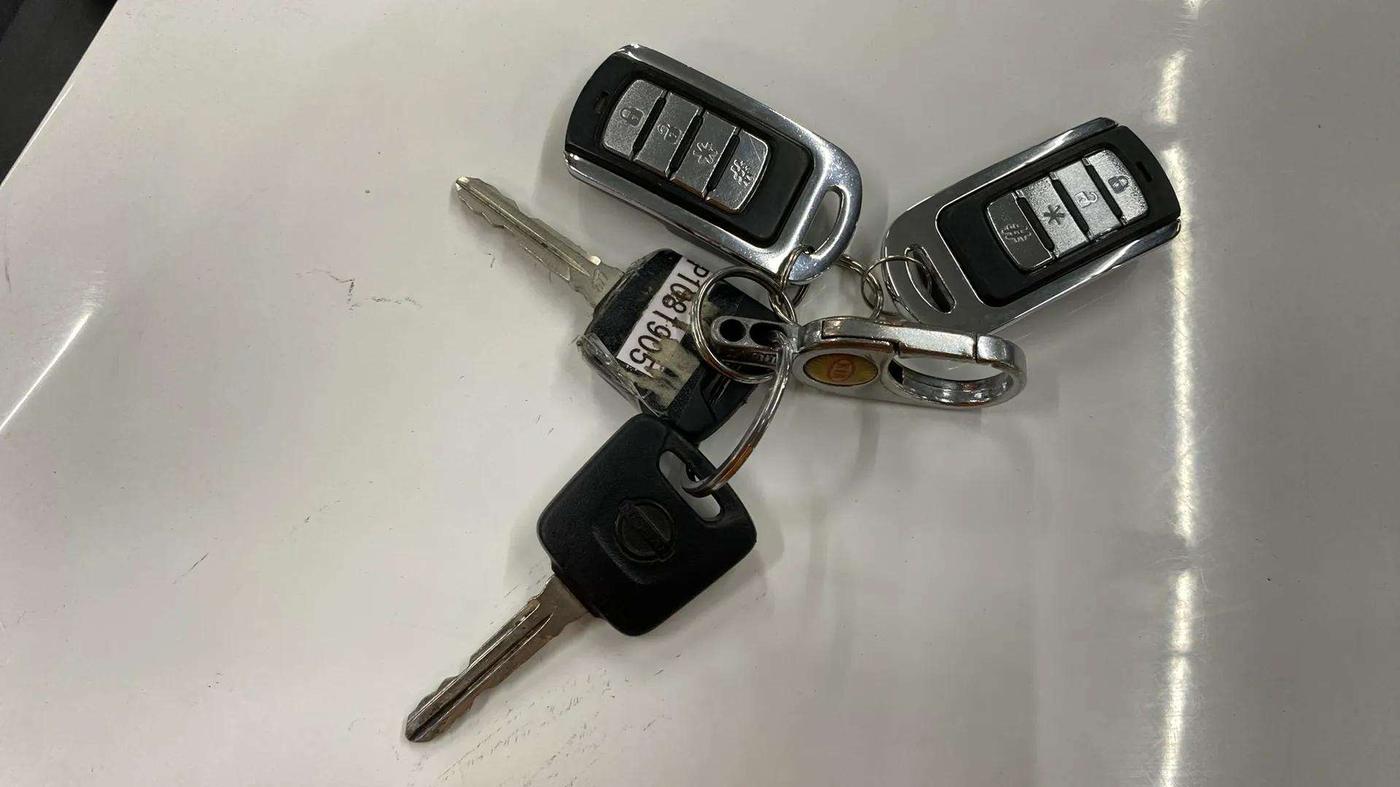 2023 Nissan MAGNITE XE, Petrol, Manual, 11,551 km, Key Close Up