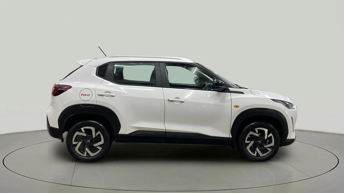2023 Nissan MAGNITE XE, Petrol, Manual, 11,551 km, Right Side View