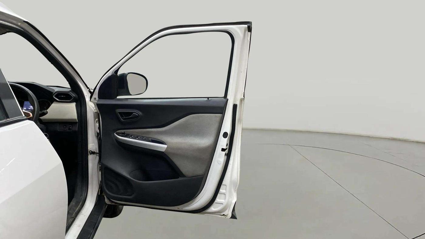 2023 Nissan MAGNITE XE, Petrol, Manual, 11,551 km, RHS Front Door