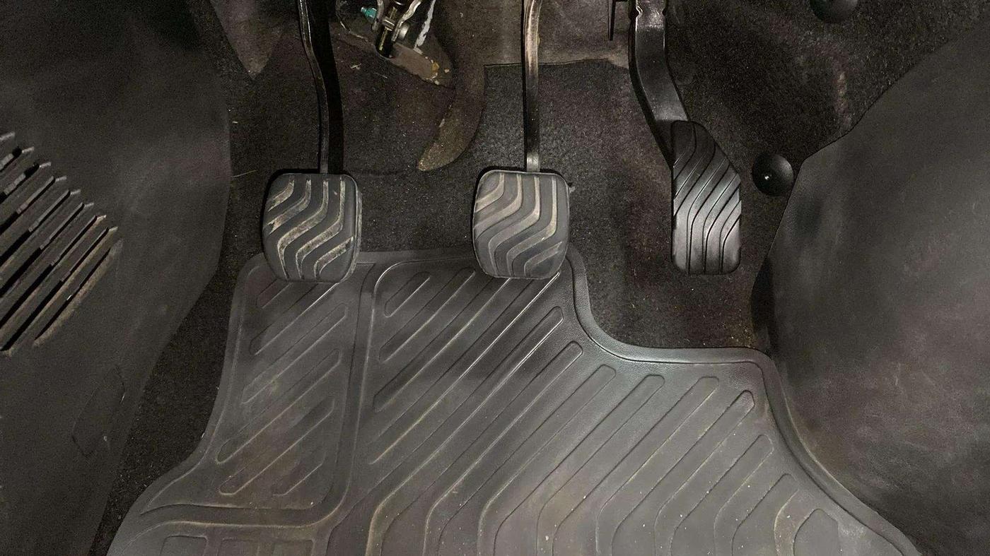 2023 Nissan MAGNITE XE, Petrol, Manual, 11,551 km, Pedals