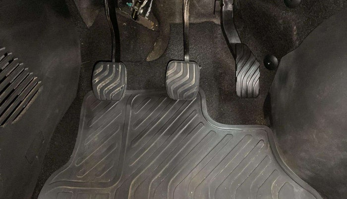 2023 Nissan MAGNITE XE, Petrol, Manual, 11,551 km, Pedals