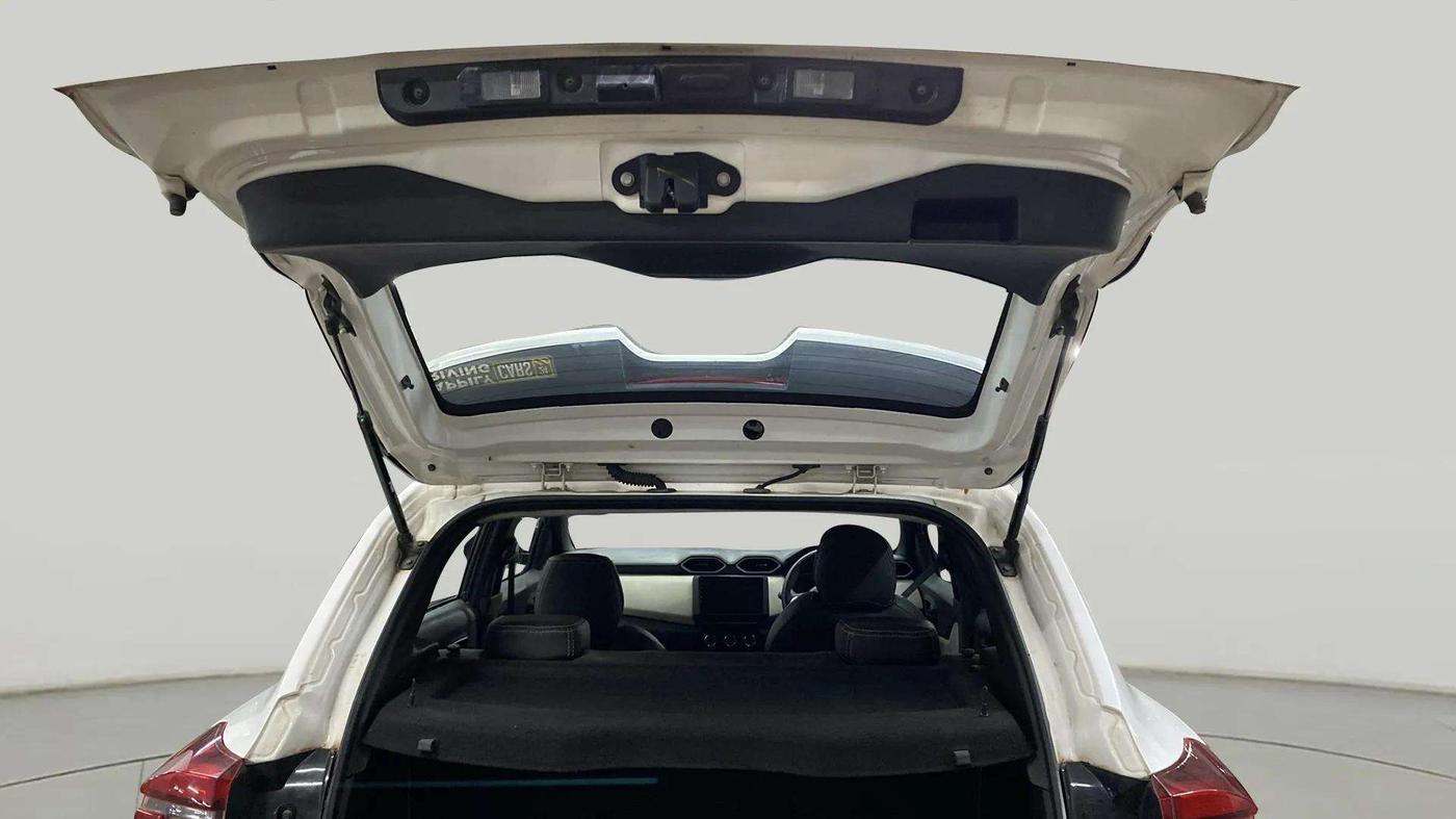 2023 Nissan MAGNITE XE, Petrol, Manual, 11,551 km, Boot Door Open
