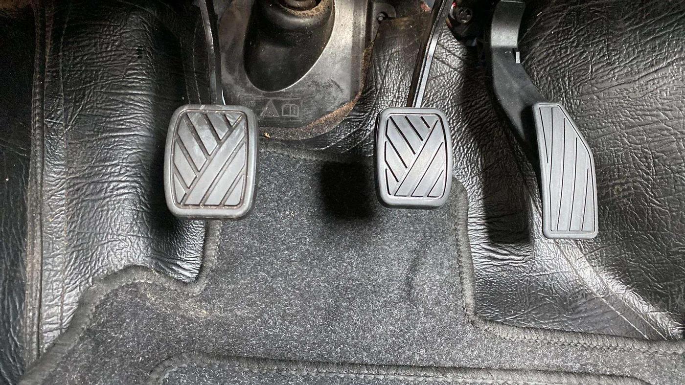 2018 Maruti IGNIS DELTA 1.2, Petrol, Manual, 27,243 km, Pedals