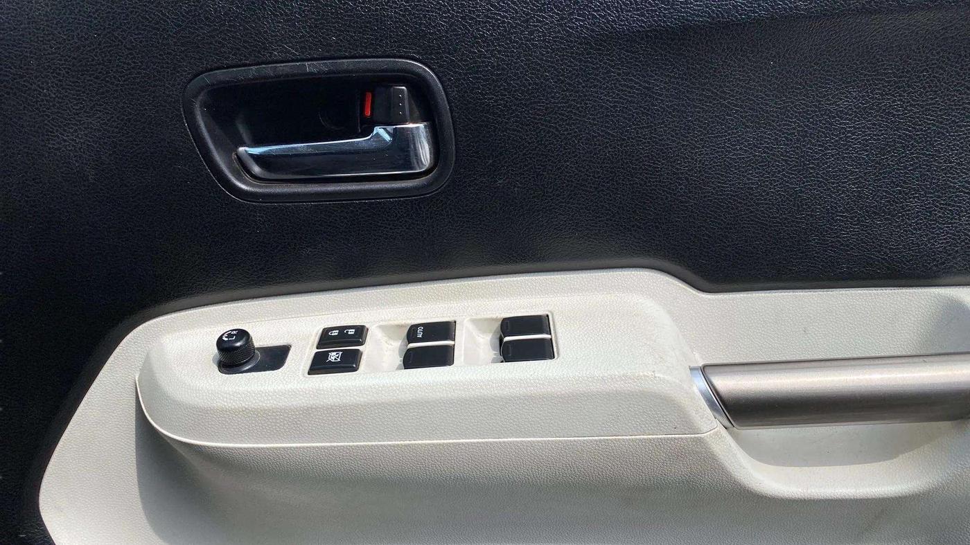2018 Maruti IGNIS DELTA 1.2, Petrol, Manual, 27,243 km, Driver Side Door Panels Control