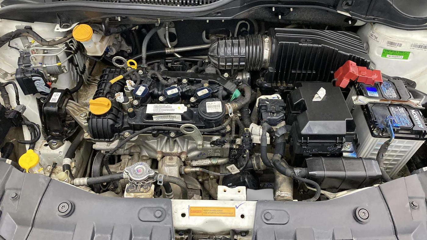 2022 Tata ALTROZ XE PLUS PETROL, Petrol, Manual, 36,599 km, Engine View