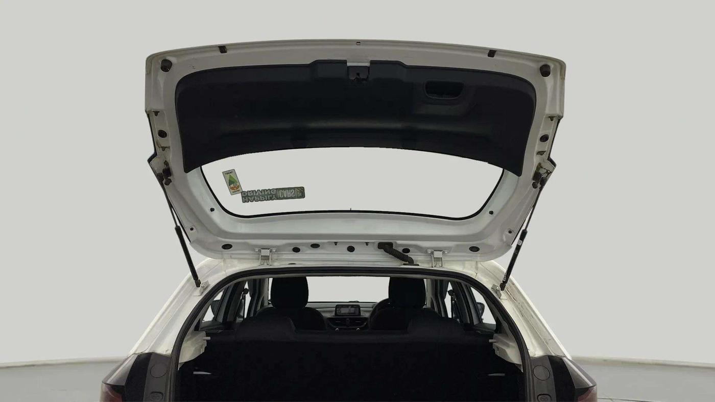 2022 Tata ALTROZ XE PLUS PETROL, Petrol, Manual, 36,599 km, Boot Door Open