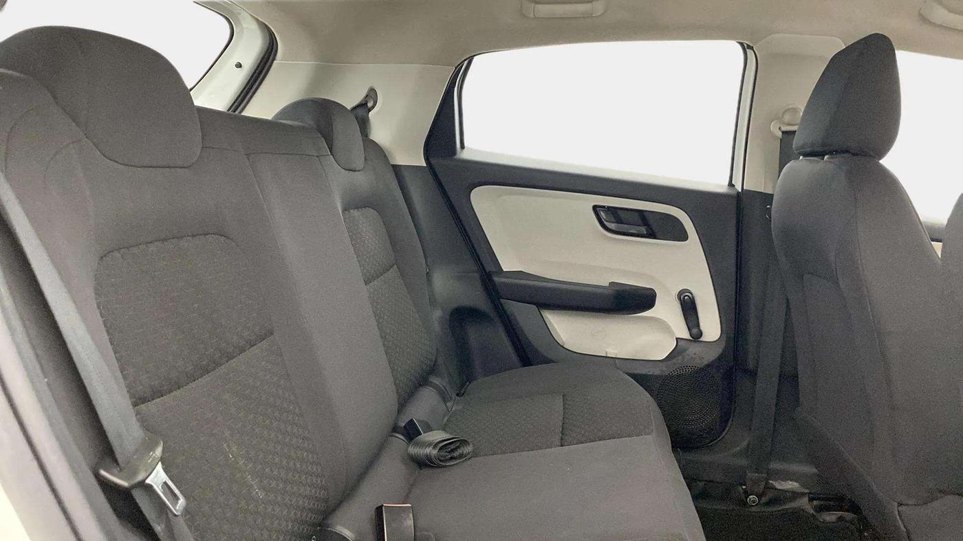 2022 Tata ALTROZ XE PLUS PETROL, Petrol, Manual, 36,599 km, Right Side Rear Door Cabin