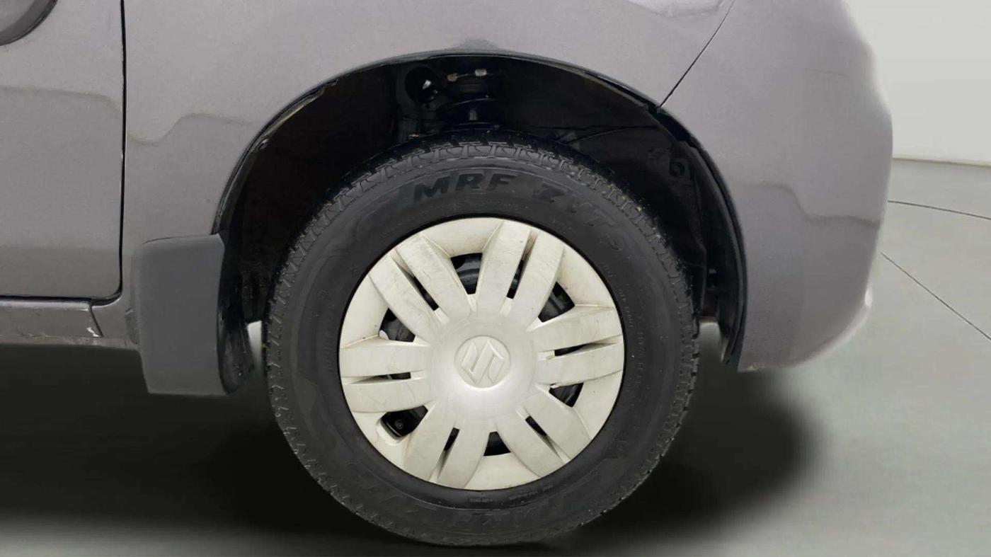 2019 Maruti Alto LXI, Petrol, Manual, 38,157 km, Right Front Wheel