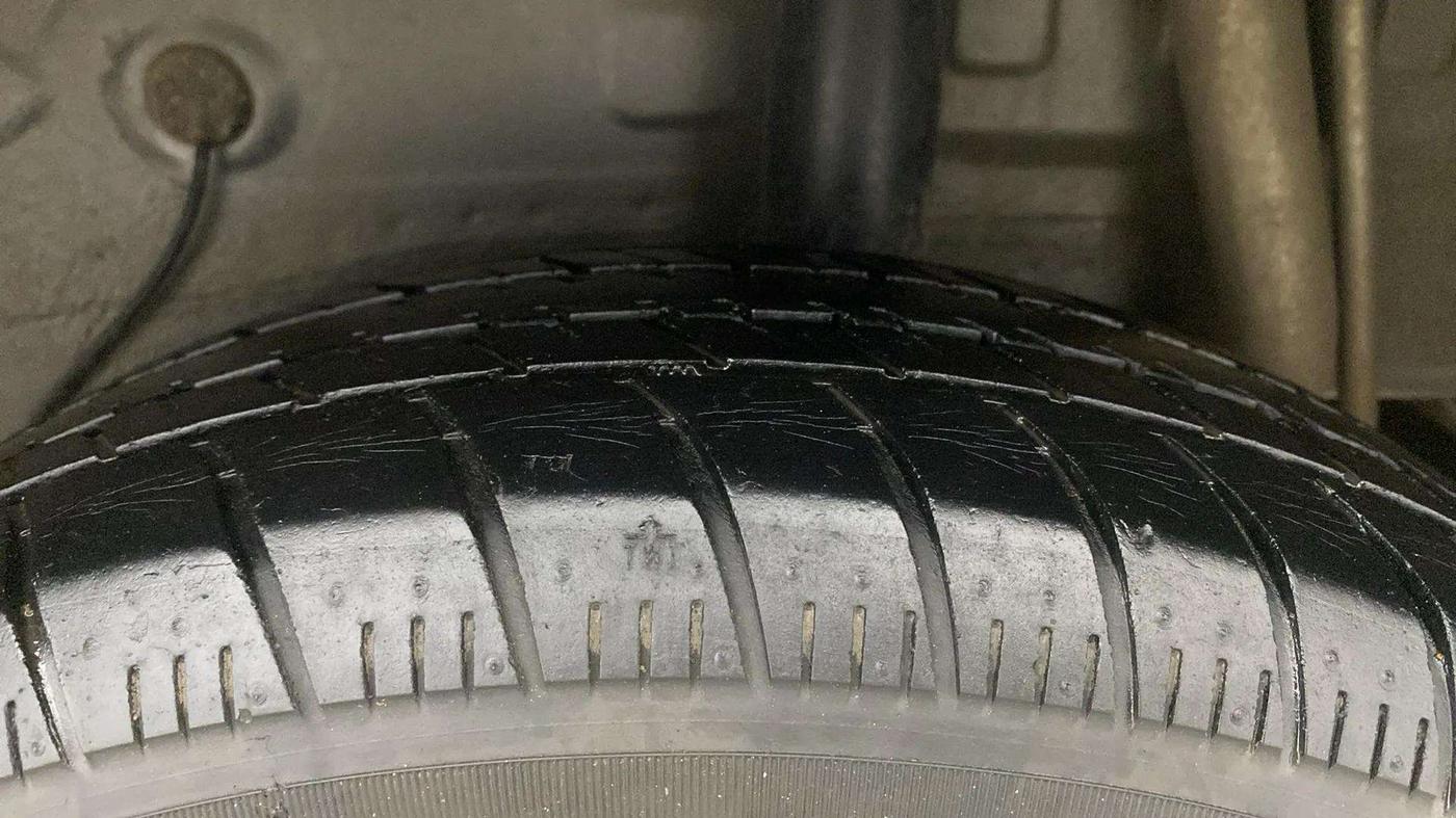 2020 Maruti Celerio VXI (O) CNG, CNG, Manual, 42,149 km, Left Rear Tyre Tread