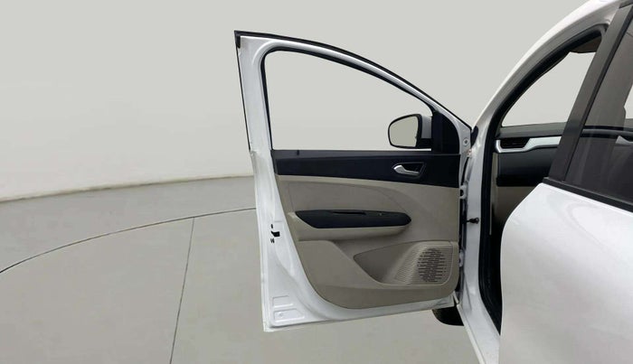 2020 Renault TRIBER RXZ, Petrol, Manual, 39,977 km, LHS Front Door