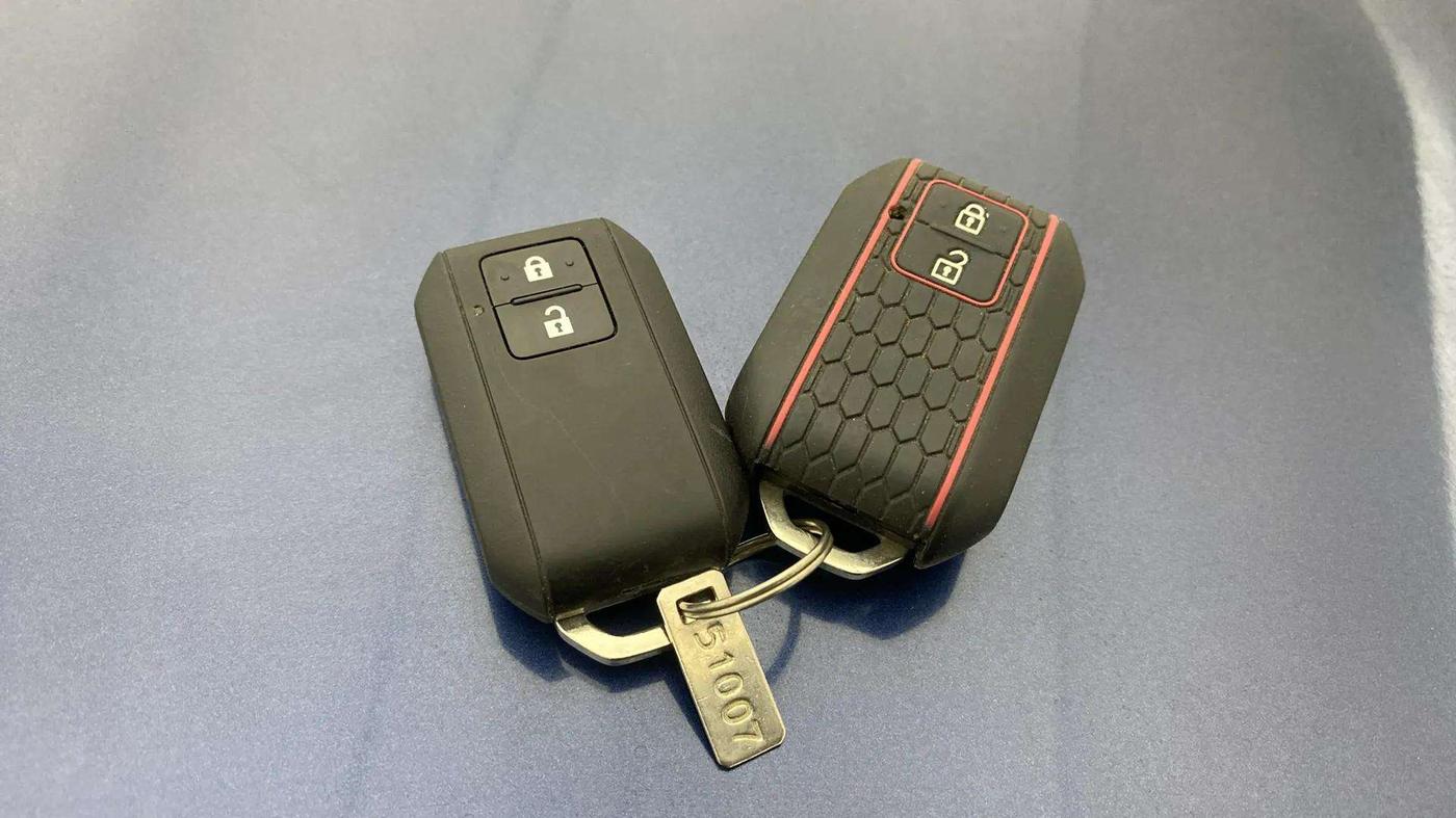 2020 Maruti Baleno ZETA PETROL 1.2, Petrol, Manual, 29,755 km, Key Close Up