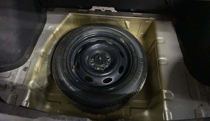 2015 Tata Zest XT 90PS DIESEL, Diesel, Manual, 68,611 km, Dicky (Boot door) - Tool missing