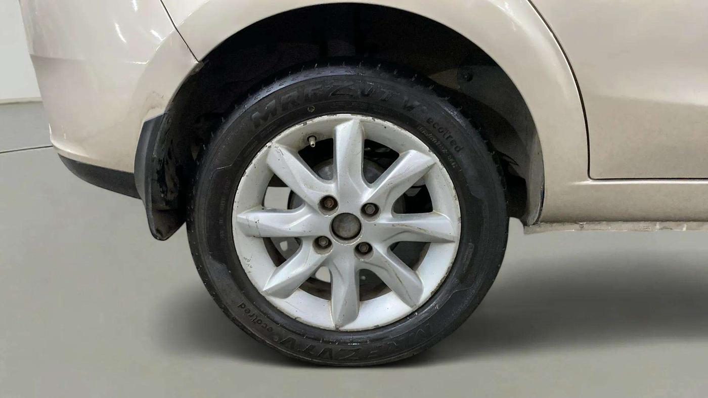 2015 Tata Zest XT 90PS DIESEL, Diesel, Manual, 68,792 km, Right Rear Wheel
