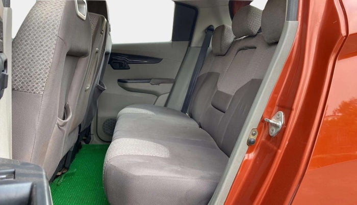 2016 Mahindra Kuv100 K8 6 STR, Petrol, Manual, 36,558 km, Right Side Rear Door Cabin