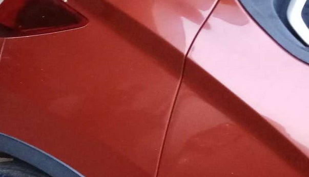 2016 Mahindra Kuv100 K8 6 STR, Petrol, Manual, 36,558 km, Right quarter panel - Minor scratches