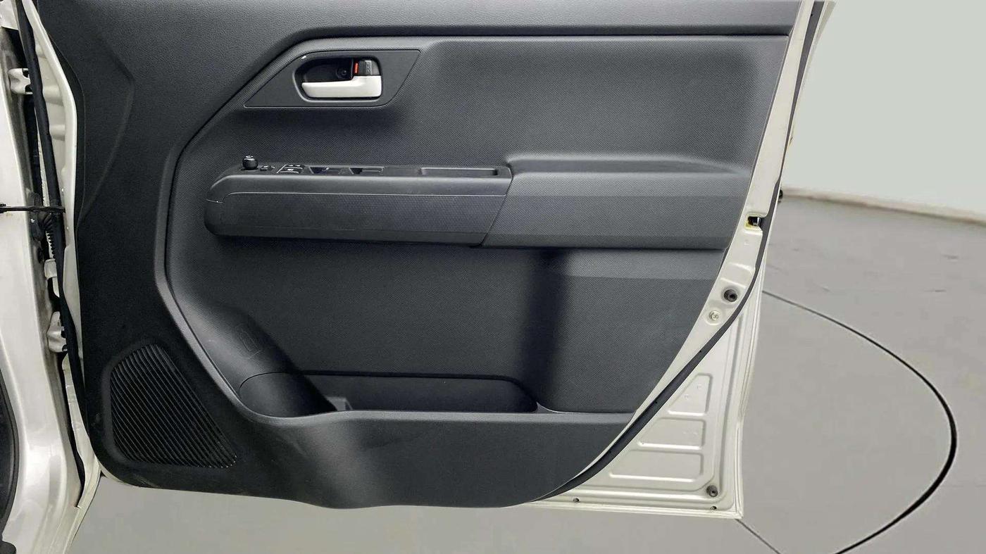 2021 Maruti New Wagon-R ZXI 1.2, Petrol, Manual, 44,974 km, Driver Side Door Panels Control