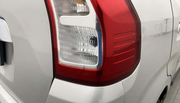 2021 Maruti New Wagon-R ZXI 1.2, Petrol, Manual, 44,933 km, Right tail light - Minor damage