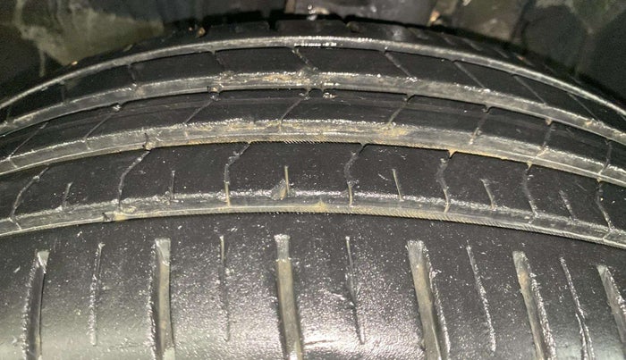 2021 Tata PUNCH ACCOMPLISHED AMT, Petrol, Automatic, 27,022 km, Left Front Tyre Tread