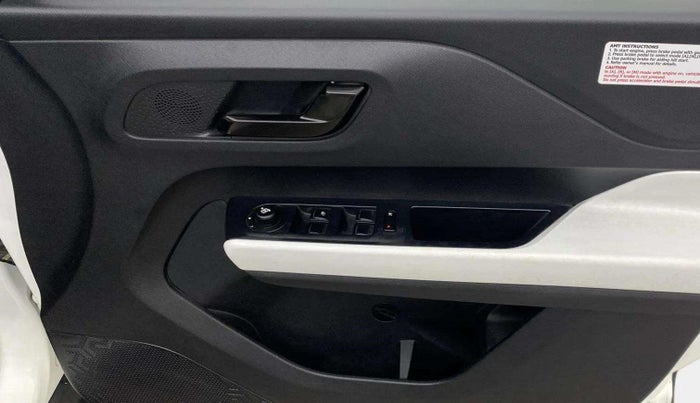 2021 Tata PUNCH ACCOMPLISHED AMT, Petrol, Automatic, 27,022 km, Driver Side Door Panels Control