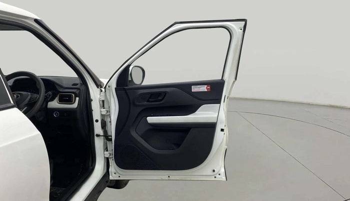 2021 Tata PUNCH ACCOMPLISHED AMT, Petrol, Automatic, 27,022 km, RHS Front Door