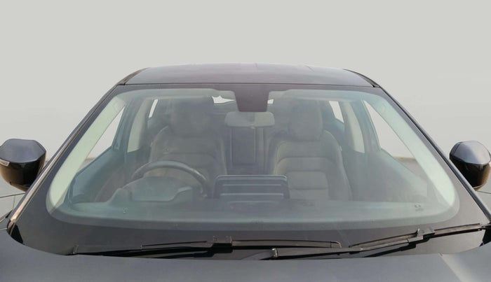 2019 Tata Harrier XZ 2.0L, Diesel, Manual, 1,08,414 km, Front Windshield