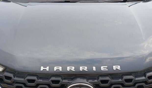 2019 Tata Harrier XZ 2.0L, Diesel, Manual, 1,08,414 km, Bonnet (hood) - Slightly dented