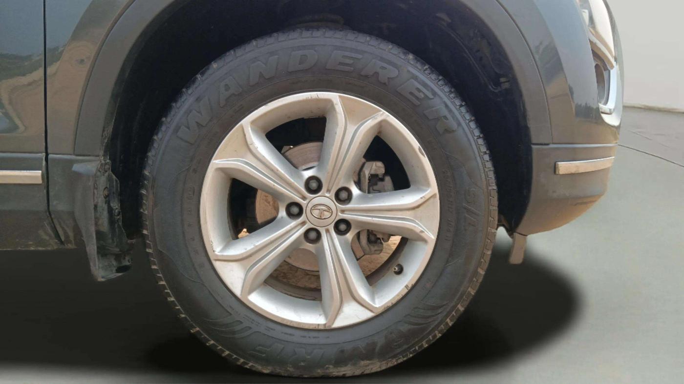 2019 Tata Harrier XZ 2.0L, Diesel, Manual, 1,08,824 km, Right Front Wheel