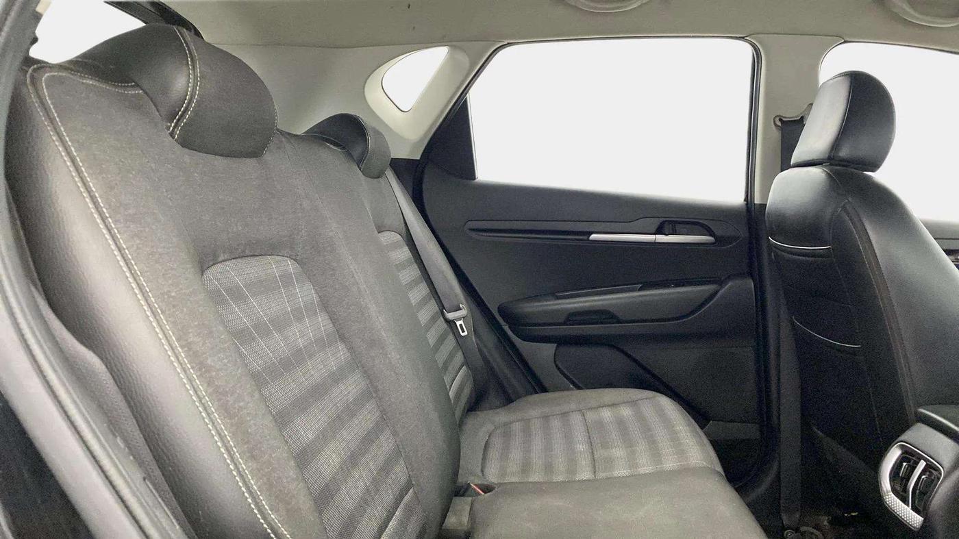 2022 KIA SONET HTK PLUS 1.5, Diesel, Manual, 67,614 km, Right Side Rear Door Cabin