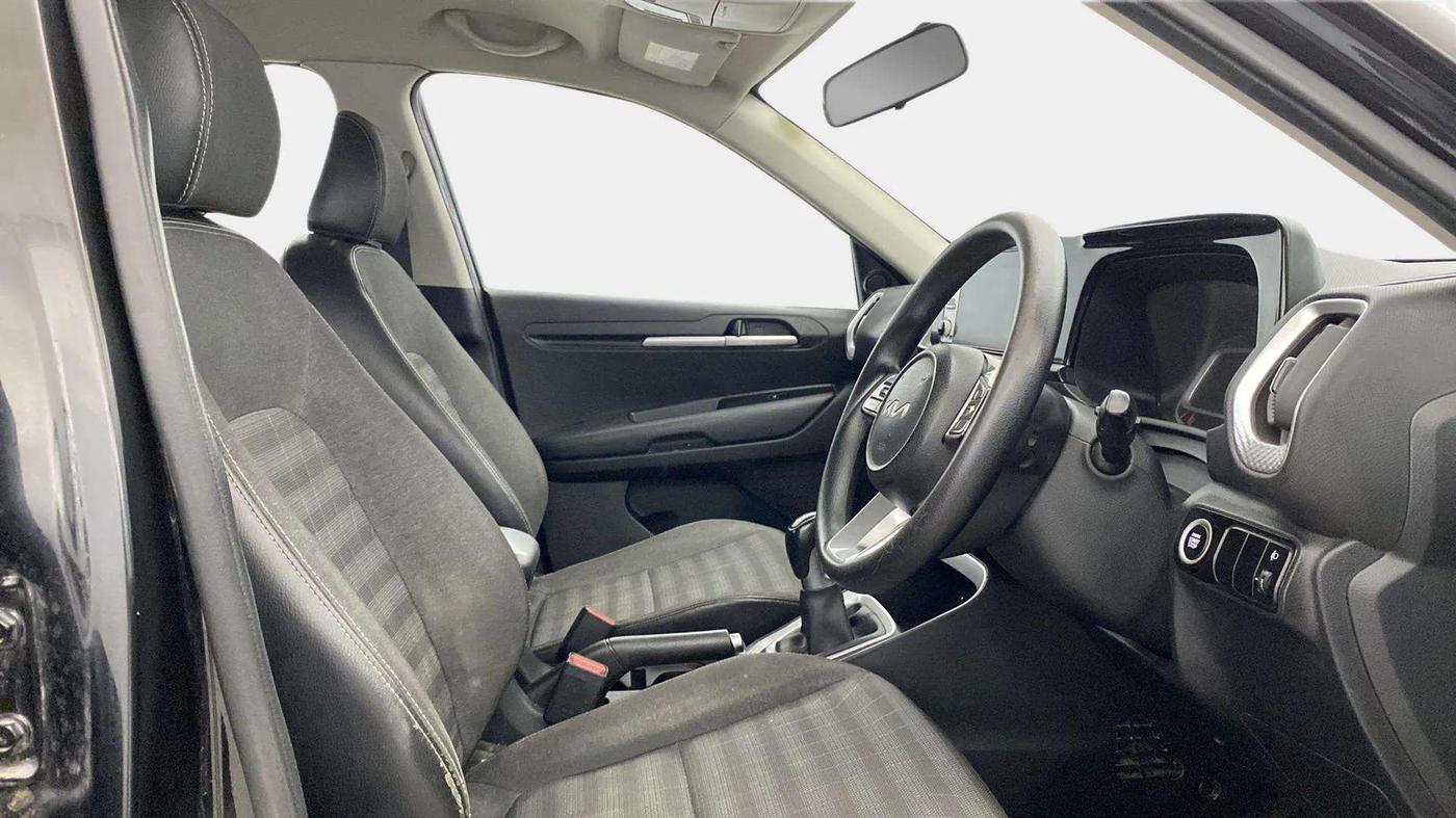 2022 KIA SONET HTK PLUS 1.5, Diesel, Manual, 67,614 km, Right Side Front Door Cabin
