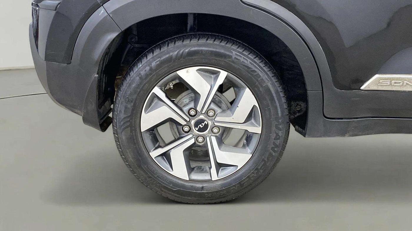 2022 KIA SONET HTK PLUS 1.5, Diesel, Manual, 67,614 km, Right Rear Wheel