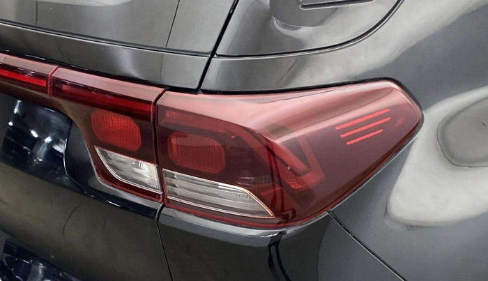 2022 KIA SONET HTK PLUS 1.5, Diesel, Manual, 66,879 km, Right tail light - Minor scratches