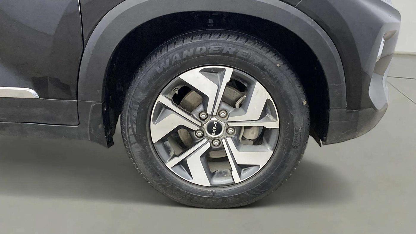 2022 KIA SONET HTK PLUS 1.5, Diesel, Manual, 67,614 km, Right Front Wheel